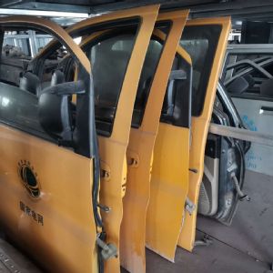 汽車回鈑金件